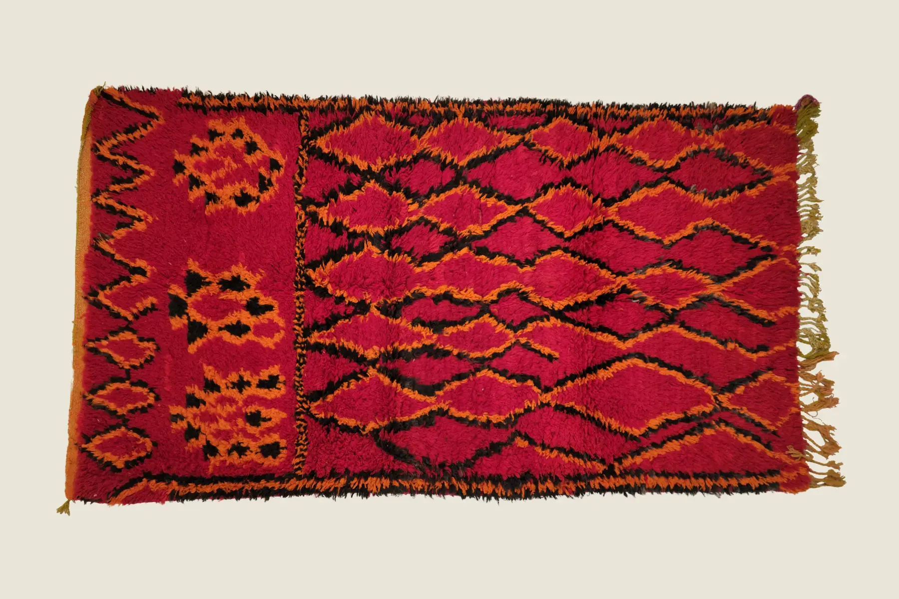 Beni M'Guild deep rose red pile texture showing hand-spun wool knots and weaving craftsmanship