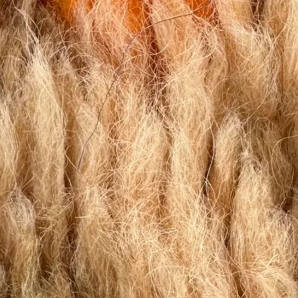 A warm light beige color swatch from the Beni Saden product line, part of the orange color family.